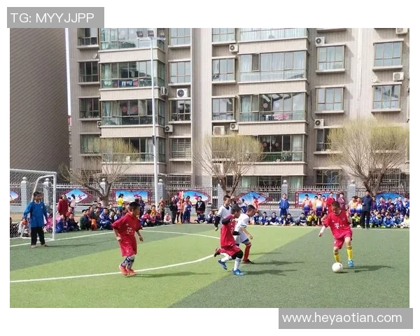 足球明星太太们的华丽礼服展示时尚魅力与优雅风采的完美结合