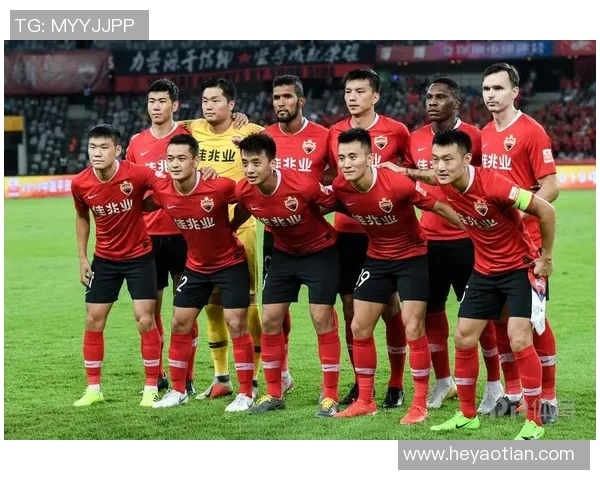 中超激战深圳队迎战恒大队球迷期待精彩对决与胜利时刻 中超激战深圳队迎战恒大队球迷期待精彩对决与胜利时刻